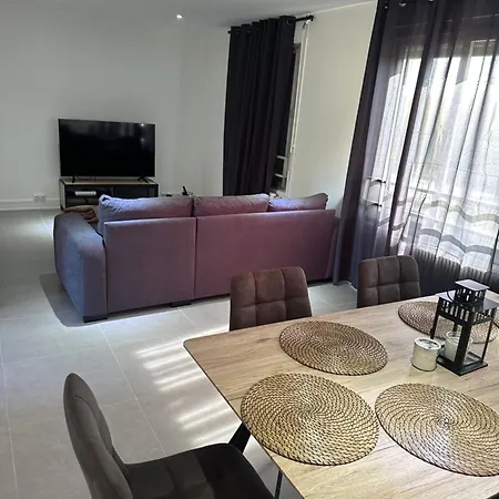 Apartment Poincare *